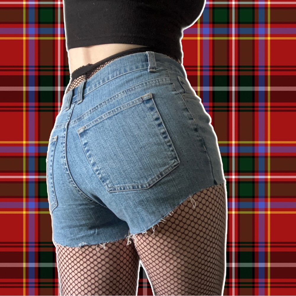 VINTAGE GRUNGE DENIM SHORTS - Picture 1 of 9